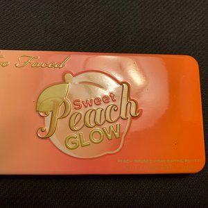 Too Faced Sweet Peach Glow Palette